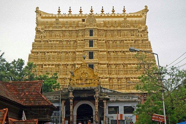 9. Dünyanın en zengin Hindu tapınağı da Hindistan'da bulunuyor.