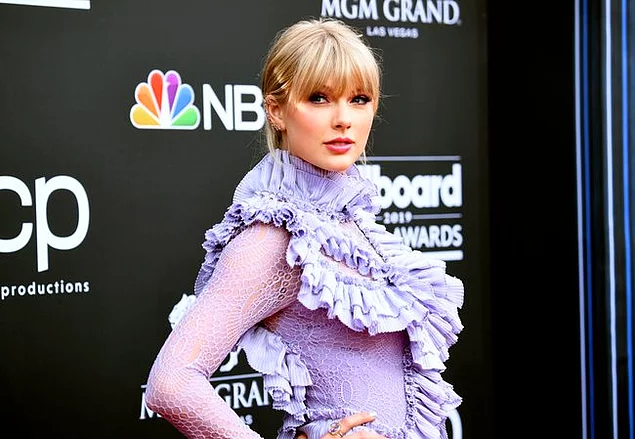 Taylor Swift Kendisine 30 Yasina Geldin Cocuk Dusunmuyor Musun Diye Soran Muhabire Agzinin Payini En Net Sekilde Verdi Onedio Com