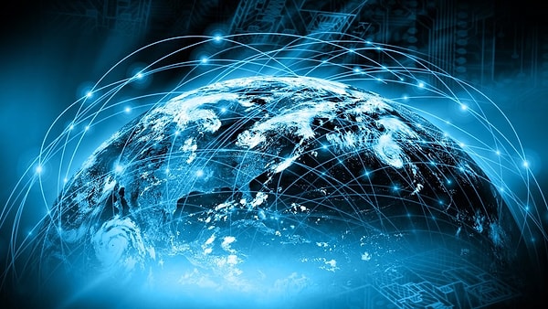 1. В каком году впервые "заработал" Интернет в таком формате, в каком он работает сегодня?