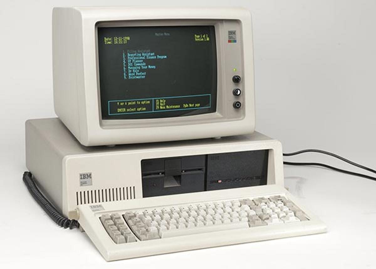 Как назывался 1 персональный компьютер. IBM PC XT 5160. Компьютер IBM 5150. Компьютер IBM PC 5150. IBM PC(модели IBM 5150.