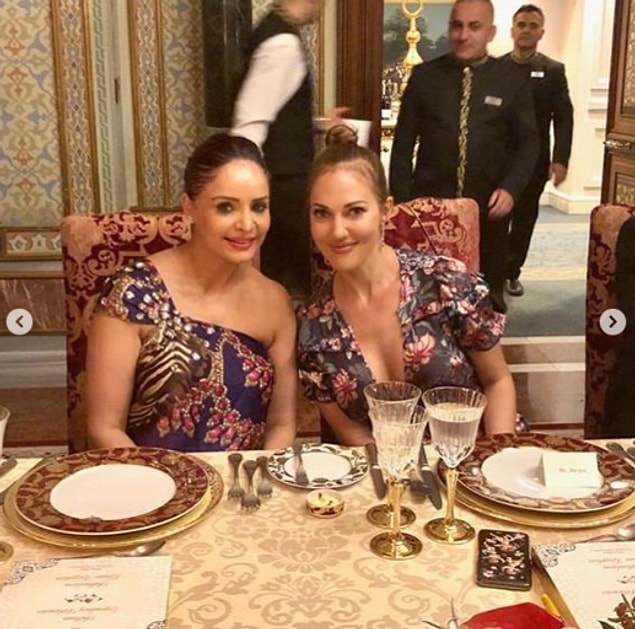 Ardından Uzerli, sosyal medya üzerinden Dhalla ile olan fotoğraflarını da paylaştı...