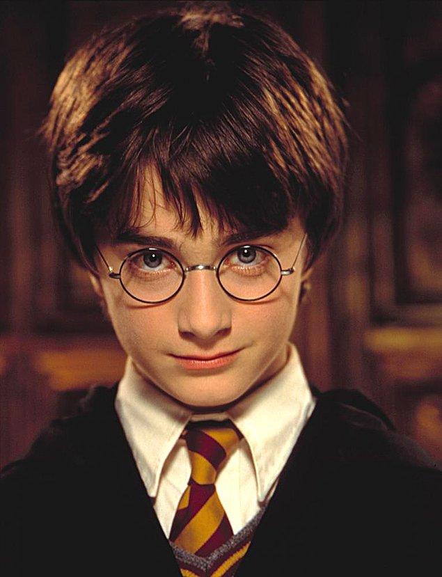 12. .K. Rowling, önümüzdeki ay 4 yeni Harry Potter kitabı çıkaracağını duyurdu.