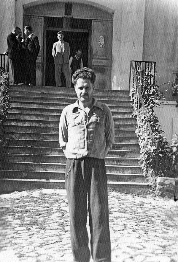 6. Şair Nâzım Hikmet cezaevindeyken, Bursa, 1938.