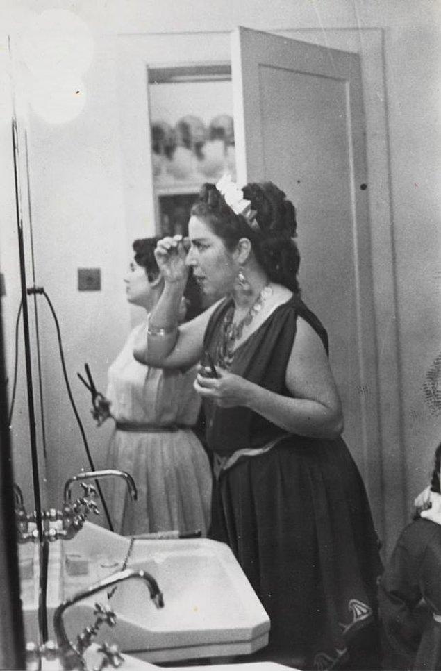 İlk Türk kadın opera sanatçısı Semiha Berksoy, İstanbul, 1930.