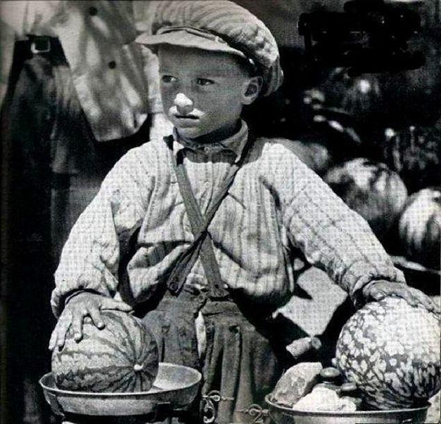 Karpuz satan çocuk, Diyarbakır, 1955.