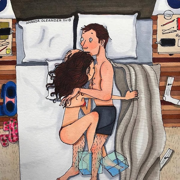 12. Холодные ноги любимой...