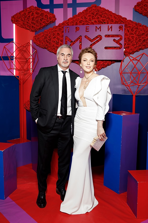 13. Альбина Джанабаева и Валерий Меладзе