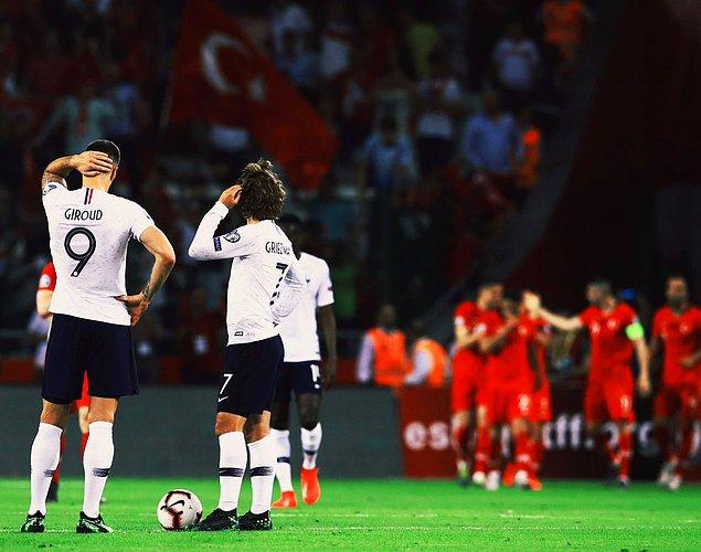 Kalan dakikalarda başka gol olmayınca ilk yarı 2-0 Türkiye'nin üstünlüğüyle tamamlandı.
