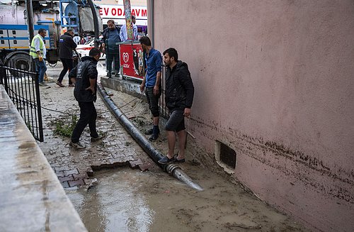 ASKİ ve İtfaiyenin Müsaadeleri İptal Edildi: Ankara'daki Kuvvetli Yağış Üç Can Aldı