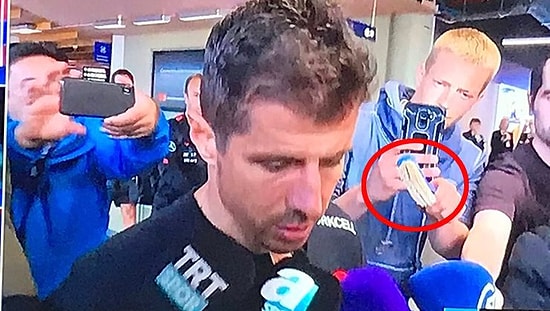 A Milli Takım'a İzlanda'da Büyük Saygısızlık: Pasaport Girişi İşkenceye Döndü, Emre Belözoğlu'na Tuvalet Fırçası Uzatıldı