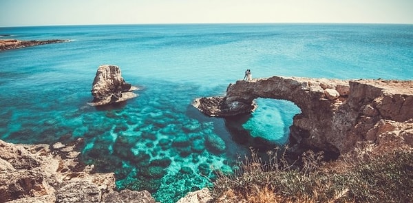 6. Какая страна омывается Кипрским морем?