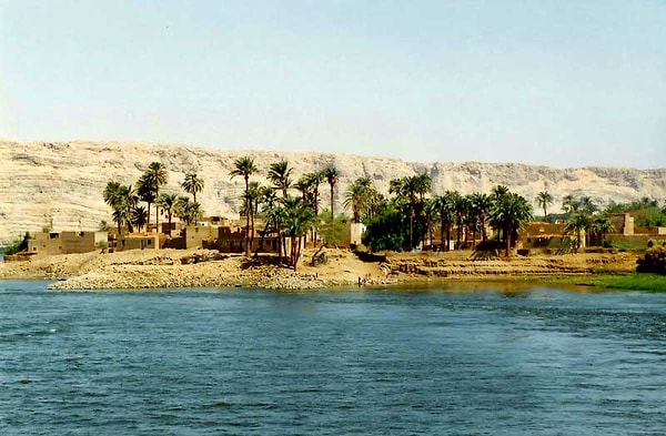 12. Где находится устье реки Нил?