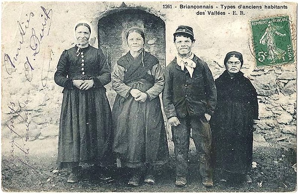 7. При врожденном дефиците какого гормона у детей развивается кретинизм?