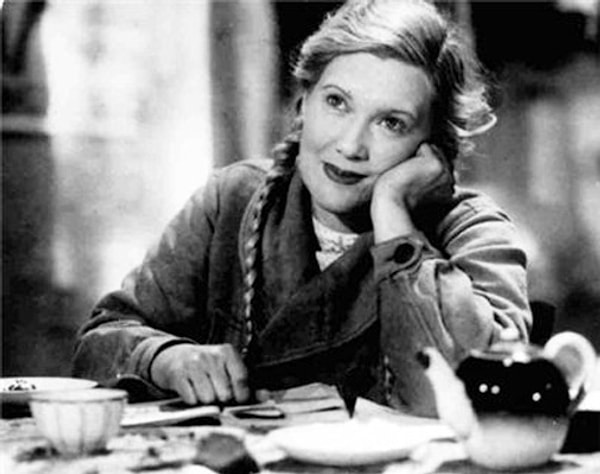 4. В каком фильме можно услышать «Марш энтузиастов»?