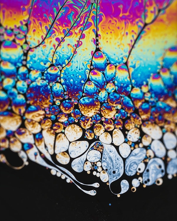 5. Поверхность мыльного пузыря