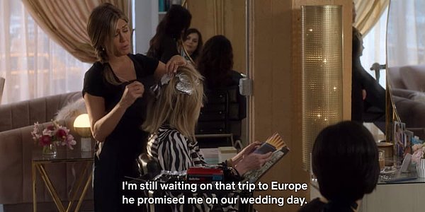 Audrey (Jennifer Aniston) ve Nick (Adam Sandler) 15. evlilik yıl dönümlerini kutlamaya hazırlanmaktadır. Audrey, Nick'in düğün günlerinde verdiği Avrupa gezisi sözü gerçekleşmediği için üzgündür.