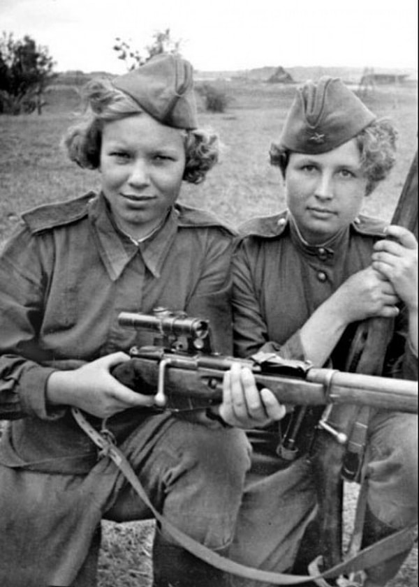 8. Советские девушки на войне