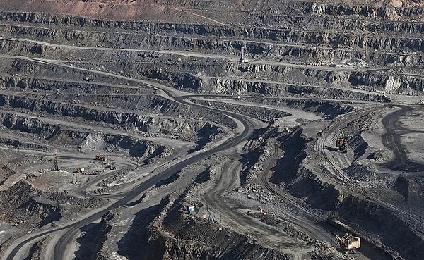 10. Из добытого в российском городе железа произведена кровля для здания парламента в Великобритании.