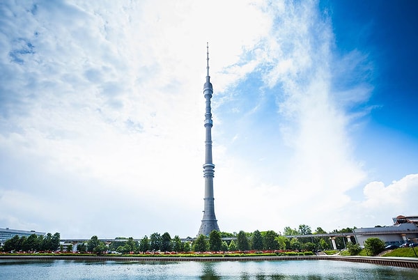 12. В каком году была построена Останкинская телебашня?