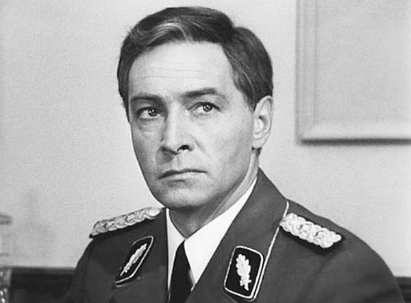 9. Труды какого философа послужили ключом к расшифровке сообщений Центра Штирлицу?