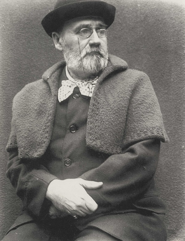 7. Кто изображен на этом фото?