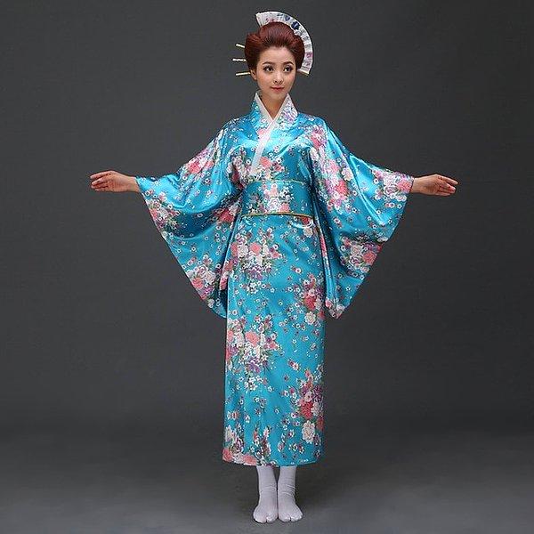 Herkesin bildiği üzere, Kimono geleneksel bir Japon giysisi adı.