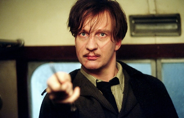 14. Hogwarts'ın öğretmenlerinden biri olan Remus Lupin de adını mitolojiden almıştır: Adı Roma'nın kurucusu kardeşlerden biri olan Remus'tan, soyadı ise iki kardeşi emziren kurttandır. (Lupus)