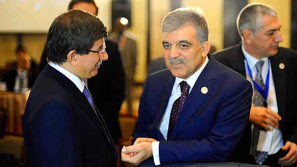 Ahmet Davutoğlu, Abdullah Gül ve Hikmet Çetin kurul üyeliği teklifini reddetmişti.