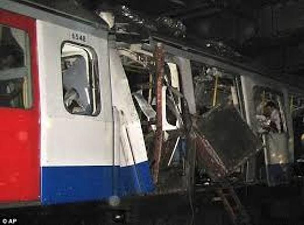 2005 - Londra’da metro istasyonlarına yapılan terör saldırılarında 56 kişi hayatını kaybetti.