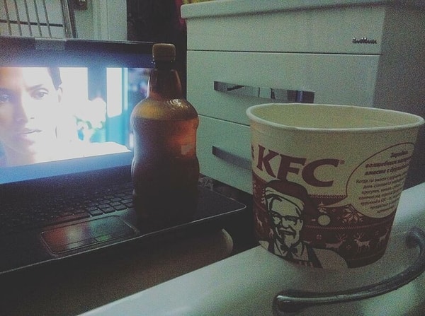 14. А тут вам и кинотеатр, пожалуйста!