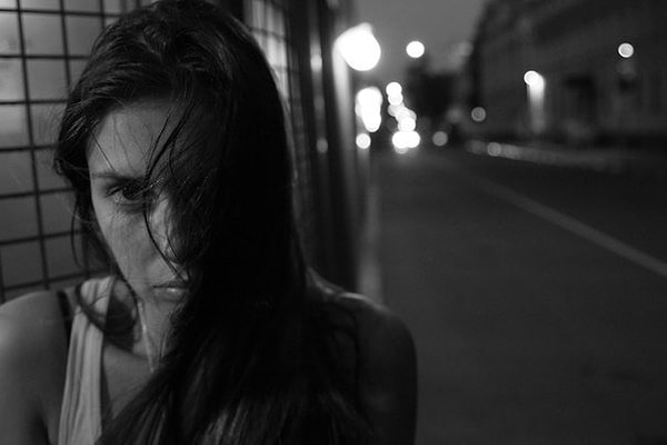 Скромный и закрытый человек