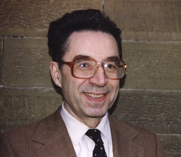 7. А чей сын на этом фото?