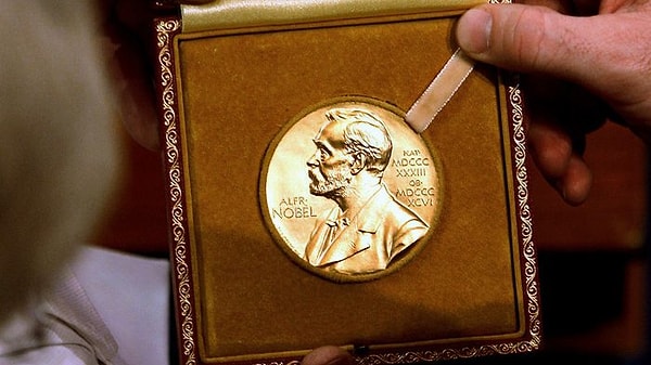 14. Кто был первым русским писателем, удостоившимся Нобелевской премии по литературе?