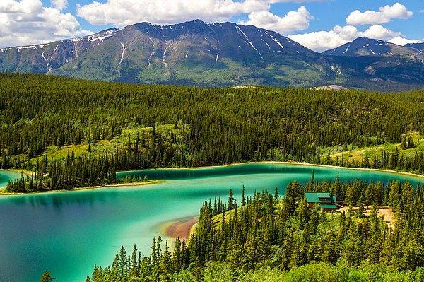 8. Kanada aynı zamanda göl cennetidir. Dünyadaki göllerin %60'ı Kanada'da bulunmaktadır.