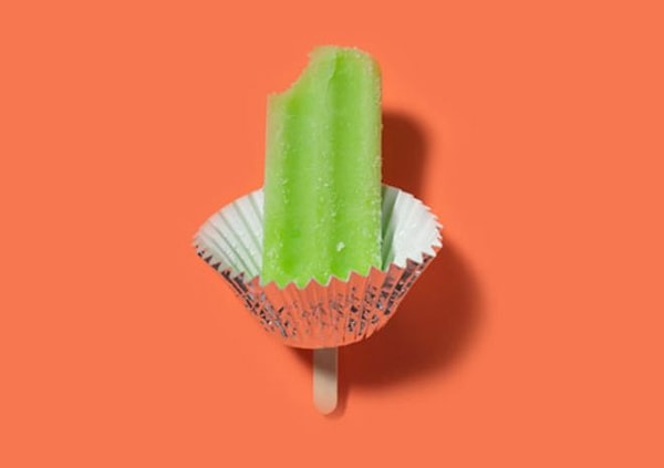 5. Лайфхак для тех, кто не хочет пачкаться мороженым.