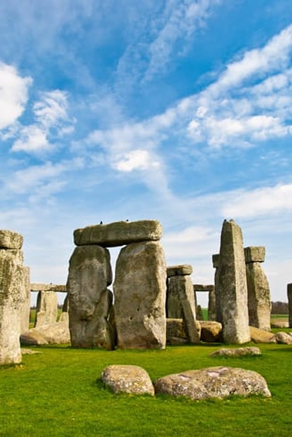 6. Если планируете выехать за пределы Лондона, не зацикливайтесь на Стоунхендже. В маленьких деревеньках можно обнаружить роскошные замки и шикарные виды.