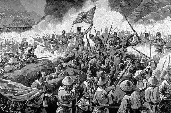 1894 - Japon güçleri Seul Kraliyet Sarayı'nı işgal etti ve Kore kralını tahttan indirdi.