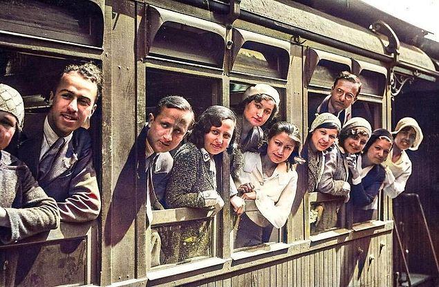 İstanbul Üniversitesi öğrencilerinin tren keyfi, İstanbul, 1930.