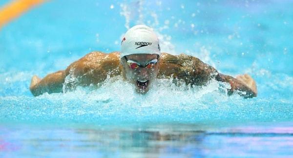 Güney Kore’nin Gwangju kentinde devam eden şampiyonada, erkekler 100 metre kelebekte yarışan ABD’li sporcu Caeleb Dressel, yarı finalde 49.50’lik derecesiyle Michael Phelps’in 10 yıllık rekorunu kırdı.