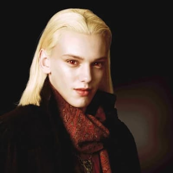 4. Джейми Кэмпбелл Бауэр