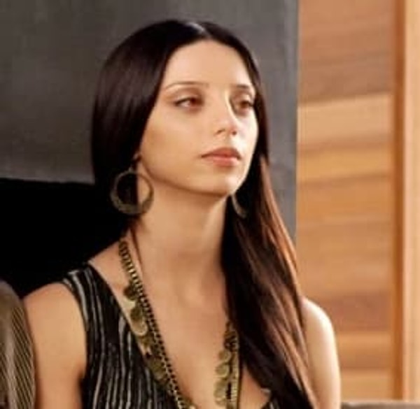 11. Анжела Сарафян