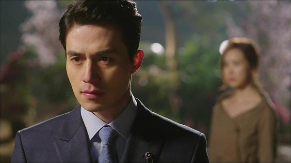 17. Lee Dong Wook – Hotel King