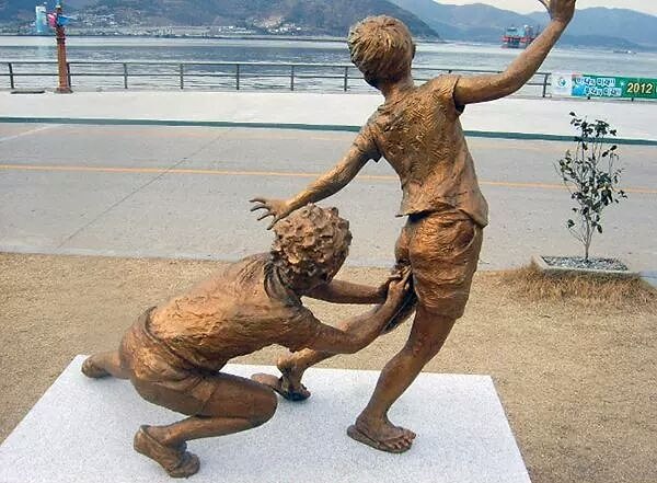 18. Мальчики, ну не на людях же!