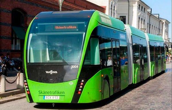 Skånetrafiken şirketi tarafından işe alınan otobüs şoförünün soruşturmaya alındığı bildirildi.
