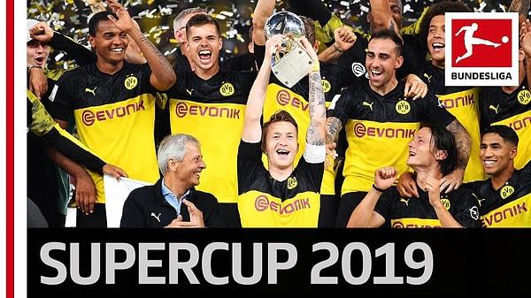 Almanya’da Süper Kupa’nın sahibi Bayern Münih’i sahasında 2-0 yenen Borussia Dortmund oldu.