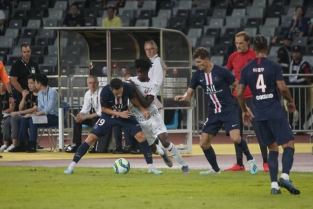 Bu yıl 24. kez düzenlenen kupada, geçen sezonun lig şampiyonu PSG ile Fransa Kupası’nın sahibi Rennes, Çin’in Shenzhen kentindeki Üniversite Spor Merkezi’nde karşı karşıya geldi.