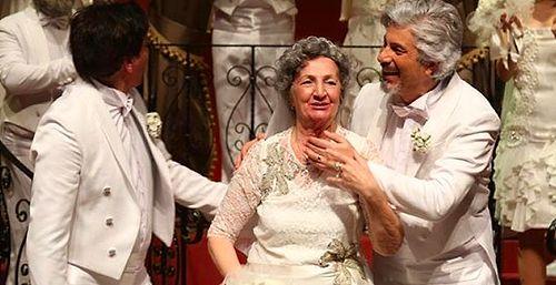 Oyuncuları İçin Elbiselerini Bile Satmıştı! Her Şeye Rağmen 60 Yıldan Fazla Tiyatrosunu Ayakta Tutan Nejat Uygur 92 Yaşında