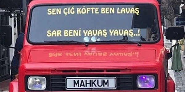 Arada bir ben de kadere küsüyorum.