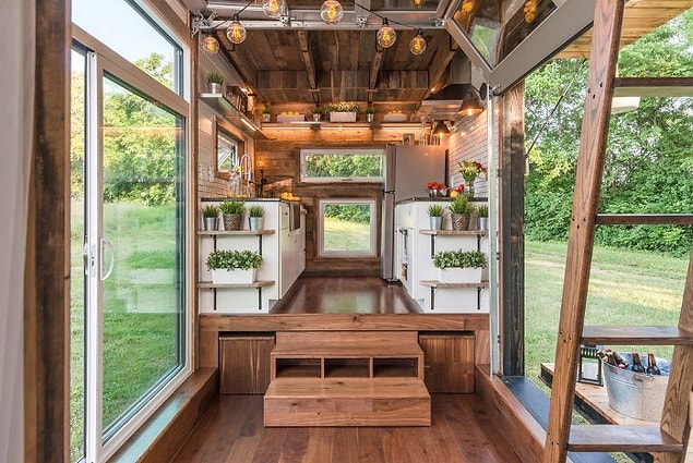 Huzurla, doğanın içinde, tüm fazlalık ve stresinizden uzaklaşmak için iyi bir fırsat gibi görünüyor tiny house.