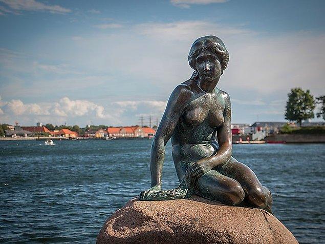 10. 1913 yılında Edvard Eriksen imzasıyla ortaya çıkan Küçük Deniz Kızı heykelinin Danimarka'da başına gelenleri biliyor muyuz?